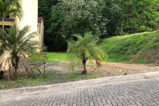 Lote de 365m2 Punta Leona