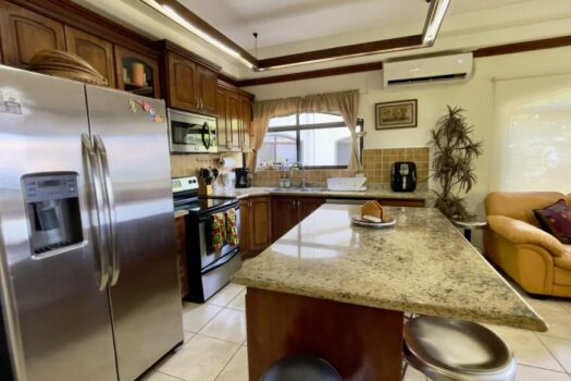 Condo Alella 3A Altos Leonamar Punta Leona