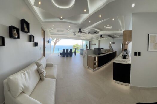 Ocean Front Luxury Apartment 2