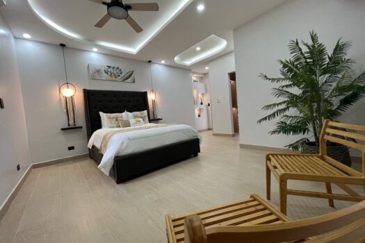 Ocean Front Luxury Apartment 2