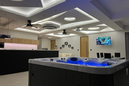 Ocean Front Luxury Apartment 2