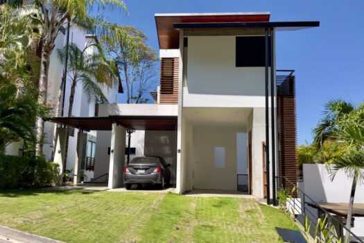 Cumbremar Ocean Front Condo