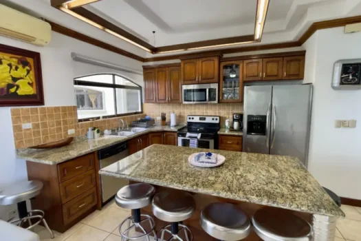 Condo Alella 3B Altos de Leonamar- Punta Leona