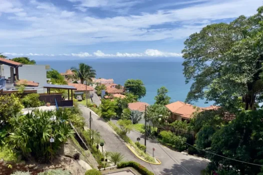 Condo Alella 3B Altos de Leonamar- Punta Leona