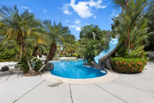 Villa Verde Twin Villas on a Single Property