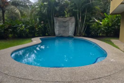 Apartamento con naturaleza en Punta Leona